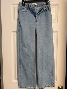 Abercrombie & Fitch 90s Relaxed Jean High Rise 25 Short